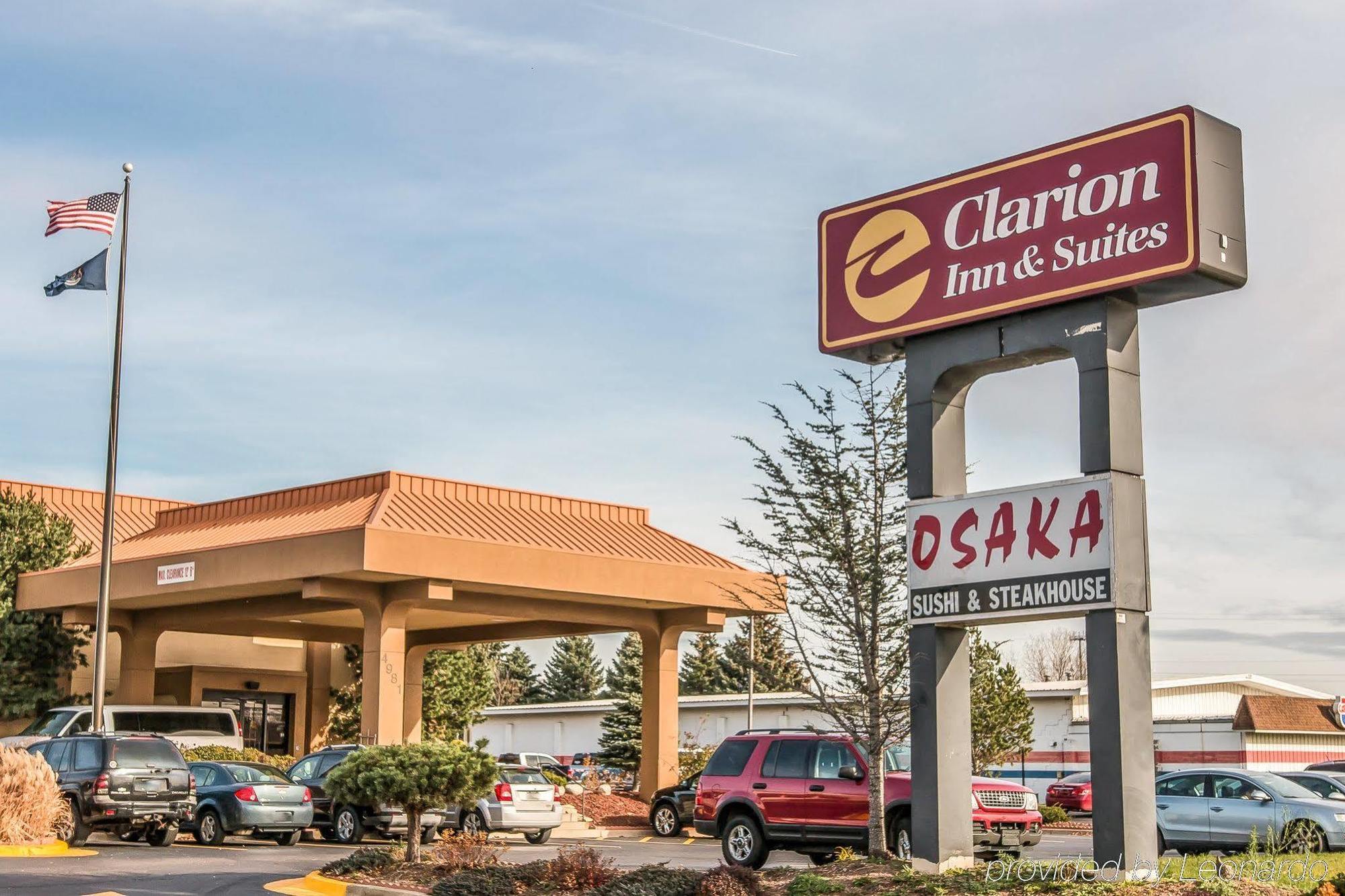 Clarion Inn And Suites Airport Grand Rapids Extérieur photo